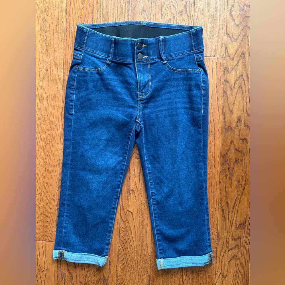 [Apt. 9] Women’s Size 4 Capri Mid Rise Tummy Control Jeans